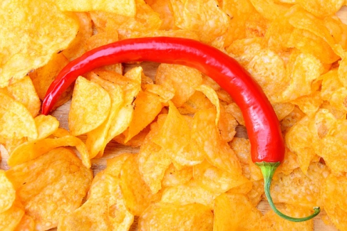 Важное за неделю: чипирование сотрудников и 217 новых эмодзи