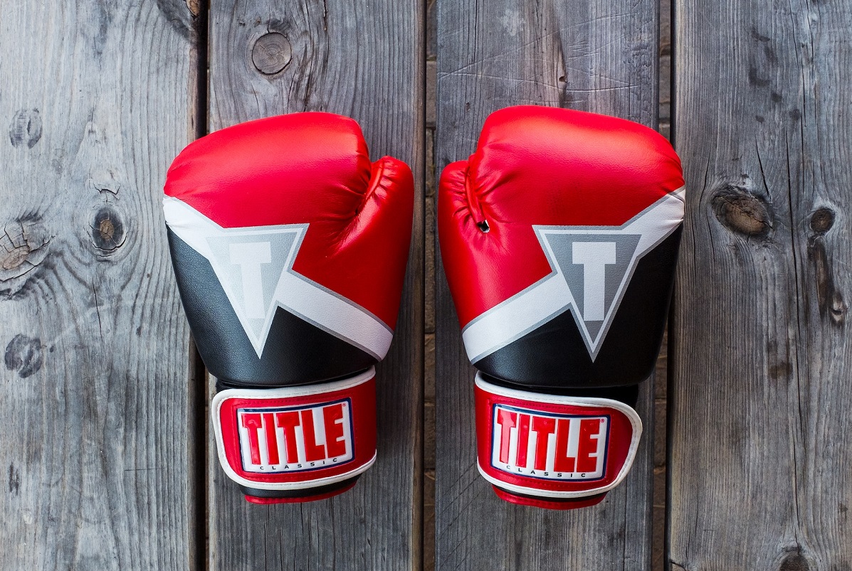 Цукерберг и Маск готовятся к бою в клетке. Но мама Маска против