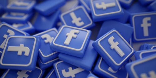 Facebook читает вашу переписку в Messenger