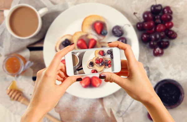 «Истории» из Instagram можно будет просматривать в Facebook