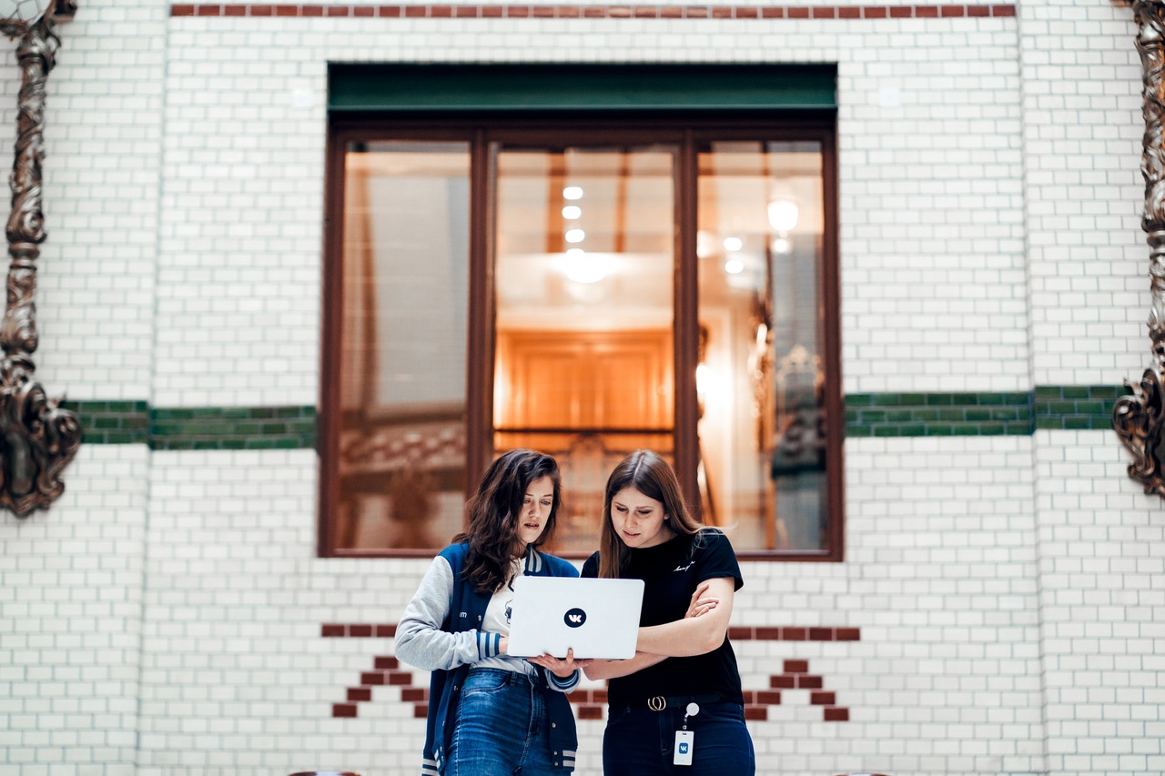 Во ВКонтакте теперь можно скрывать нецензурные выражения в постах и комментариях