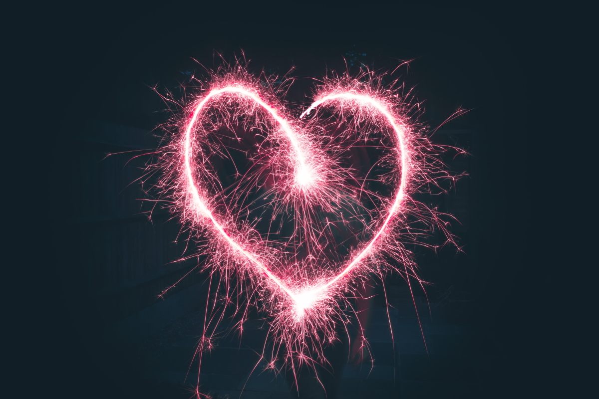 Студия Артемия Лебедева разработала дизайн для дейтинг-сервиса «Sunlight Знакомства»