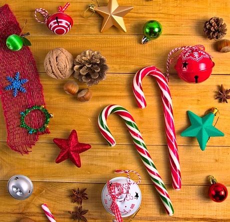 18 рекламных роликов, которые бренды выпустили к Рождеству и Новому году