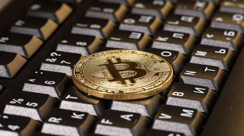 Курс биткоина преодолел порог в $10 000