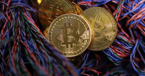 Стоимость биткоина превысила $12 000 Стоимость биткоина превысила $12 000