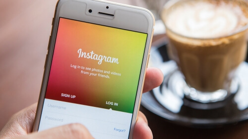 Instagram позволил брендам встраивать ссылку в пост