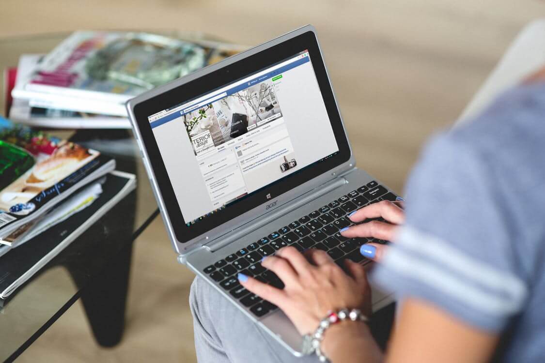 hands-woman-laptop-notebook.jpg hands-woman-laptop-notebook.jpg