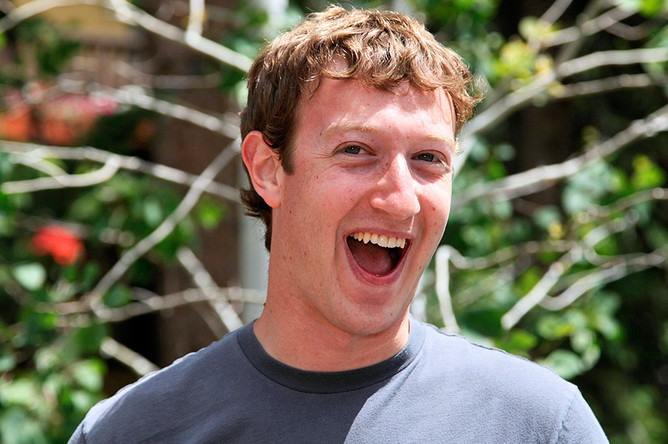 Меньше половины сотрудников Facebook верят в будущее компании Меньше половины сотрудников Facebook верят в будущее компании