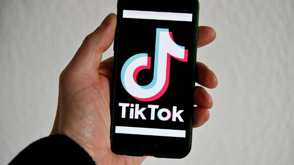 TikTok рассматривает возможность запуска ленты с модерируемым контентом