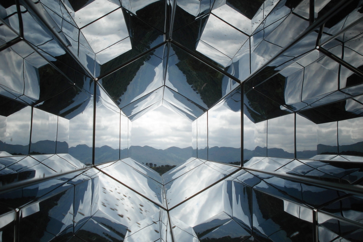 Сколько времени в соцсетях проводят россияне