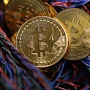 Стоимость биткоина превысила $12 000 Стоимость биткоина превысила $12 000