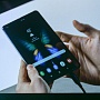 Samsung представил смартфон-трансформер со сгибаемым экраном Samsung представил смартфон-трансформер со сгибаемым экраном